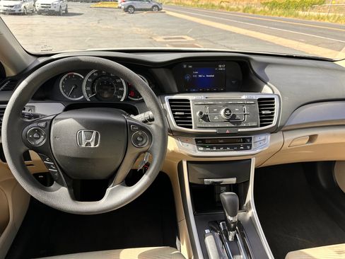 Used 2015 Honda Accord LX image 7