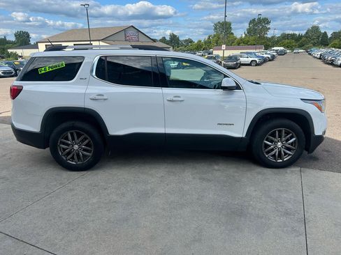 Used 2017 GMC Acadia SLT FWD image 4