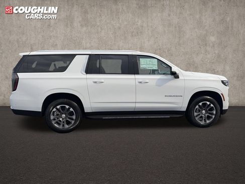 New 2026 Chevrolet Suburban LT w/ Comfort Package AWD/4WD image 10