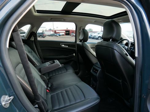Used 2016 Ford Edge SEL w/ Equipment Group 201A FWD image 8