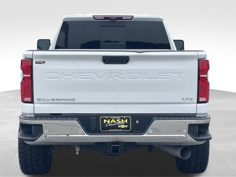 Used 2024 Chevrolet Silverado 2500 LTZ w/ LTZ Premium Package AWD/4WD image 4