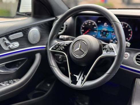 Used 2023 Mercedes-Benz E 350 4MATIC Sedan image 27