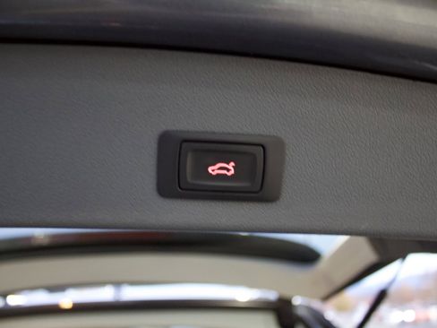 Used 2017 Audi Q5 2.0T Premium Plus w/ Technology Package image 31