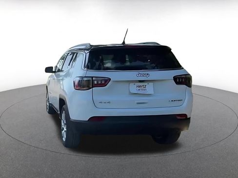 Used 2025 Jeep Compass Limited AWD/4WD image 3