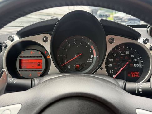 Used 2016 Nissan 370Z Touring Sport RWD image 15