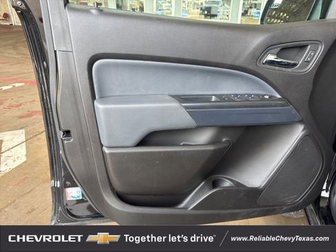 Used 2021 Chevrolet Colorado Z71 w/ Z71 Midnight Edition image 9