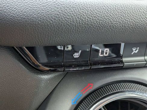 Used 2025 Chevrolet Blazer LT FWD image 22