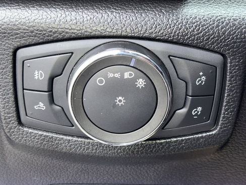 Used 2020 Ford F150 Platinum w/ Equipment Group 701A Luxury image 19