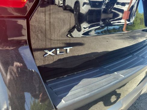 Used 2024 Ford Expedition XLT RWD image 9