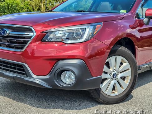 Used 2018 Subaru Outback 2.5i Premium AWD/4WD image 3