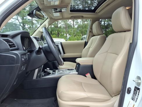 Used 2024 Toyota 4Runner Limited AWD/4WD image 12
