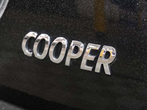 Used 2016 MINI Cooper 4-Door Hardtop image 31