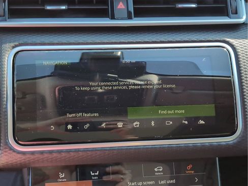 Used 2020 Land Rover Range Rover Velar S AWD/4WD image 18