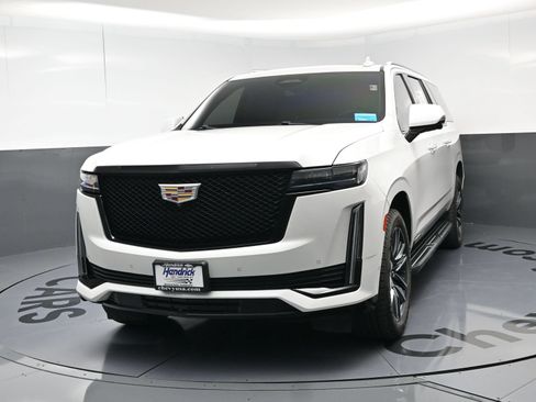 Used 2021 Cadillac Escalade ESV Sport AWD/4WD image 11