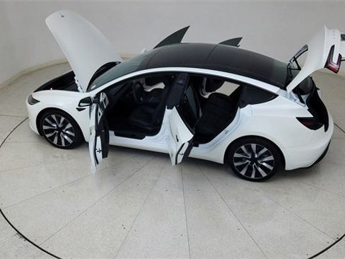 Used 2024 Tesla Model 3 Long Range image 79