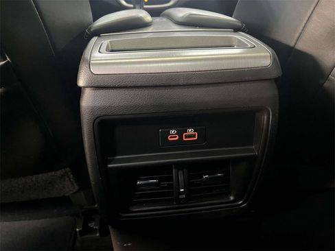 Used 2020 Nissan Murano SV w/ Premium Package image 15