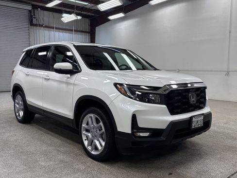 Used 2025 Honda Passport EX-L image 24