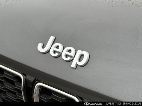 Used 2025 Jeep Grand Cherokee Limited w/ Trailer Tow Package image 32