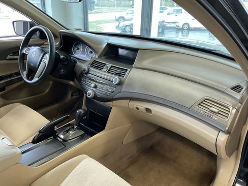 Used 2009 Honda Accord LX-P image 16