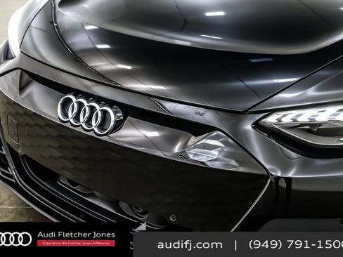 Used 2022 Audi e-tron GT Premium Plus w/ Performance Package image 11