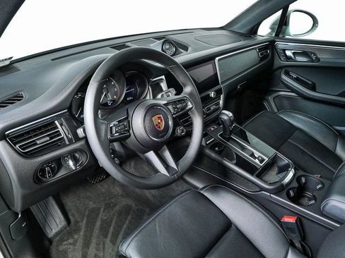 Certified 2024 Porsche Macan GTS AWD/4WD image 4