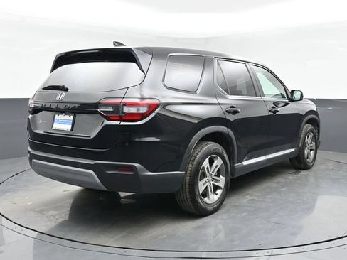 Used 2025 Honda Pilot EX-L image 10