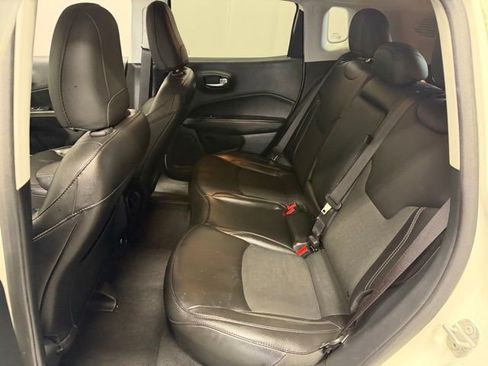 Used 2020 Jeep Compass Latitude w/ Cold Weather Group AWD/4WD image 19