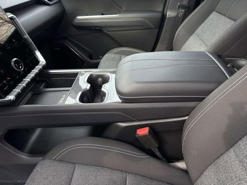 Used 2025 GMC Acadia Elevation image 14