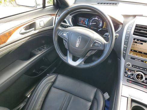 Used 2019 Lincoln MKZ Reserve image 23