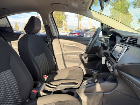 Used 2023 Nissan Versa S w/ Trunk Package image 19