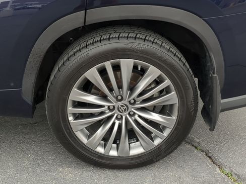 Used 2021 Toyota Highlander Platinum image 13