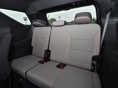 New 2026 Chevrolet Traverse LT w/ Enhanced Driving Package image 12