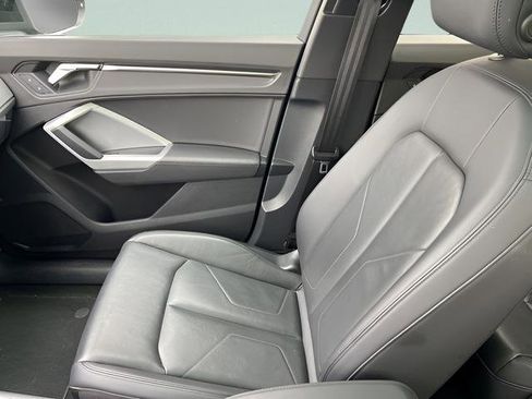 Used 2022 Audi Q3 2.0T Premium image 11