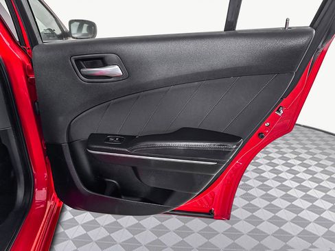 Used 2022 Dodge Charger SXT image 28