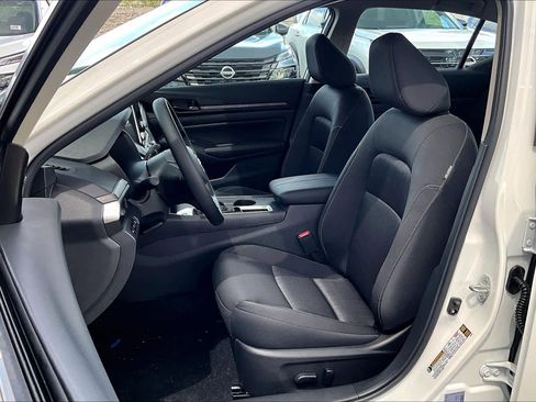 New 2026 Nissan Altima 2.5 SV FWD image 15