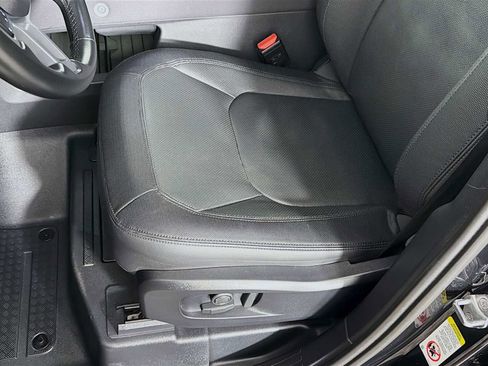 Used 2023 Land Rover Defender 110 X-Dynamic SE image 21