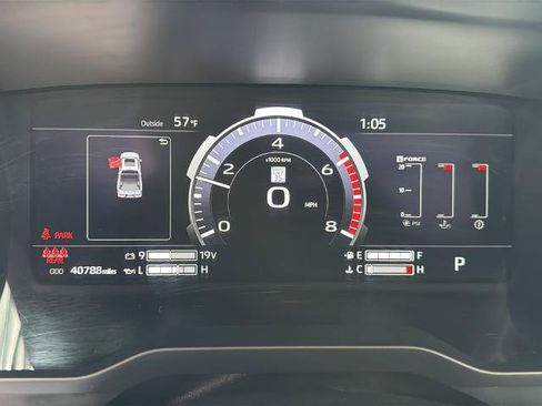 Used 2024 Toyota Tundra Platinum AWD/4WD image 29