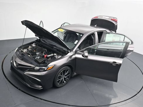 Used 2024 Toyota Camry SE FWD image 41
