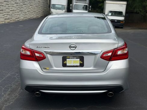 Used 2016 Nissan Altima 2.5 S w/ Power Driver Seat Package FWD image 8