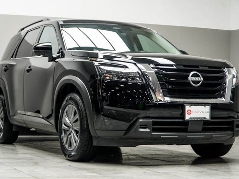 Used 2025 Nissan Pathfinder SV AWD/4WD image 4