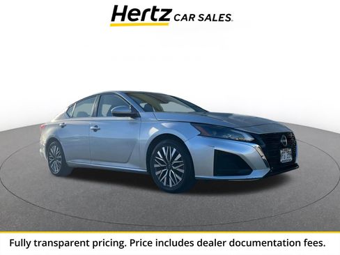 Used 2023 Nissan Altima 2.5 SV FWD image 1