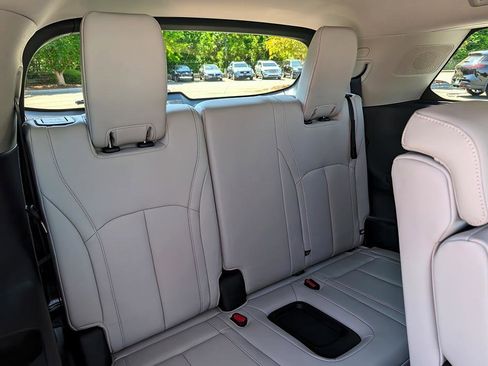 Certified 2026 INFINITI QX60 Luxe w/ Family Package AWD/4WD image 14