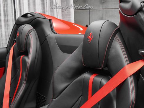 Used 2021 Ferrari 812 GTS image 22