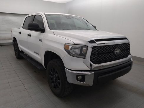 Used 2020 Toyota Tundra SR5 w/ SR5 Upgrade Package image 13