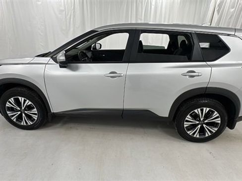 Certified 2022 Nissan Rogue SV image 6