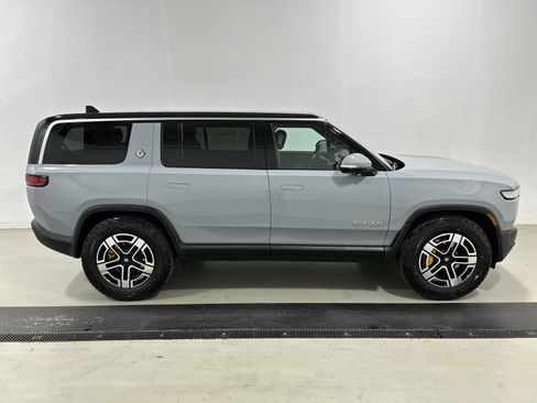 Used 2023 Rivian R1S Adventure AWD/4WD image 6