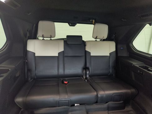 Used 2024 Toyota Sequoia Capstone AWD/4WD image 40