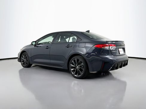 Certified 2025 Toyota Corolla SE FWD image 5