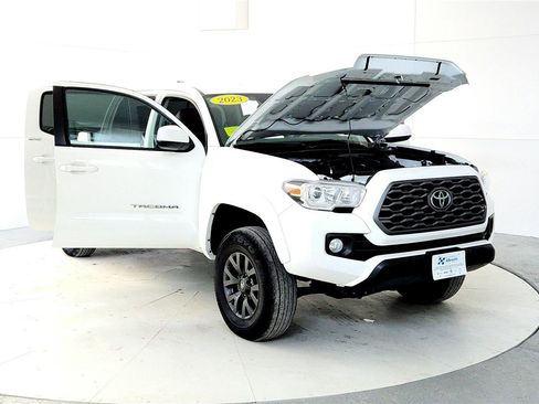 Certified 2023 Toyota Tacoma SR5 image 9