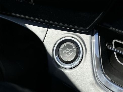 Used 2025 Chevrolet Trax LT w/ Driver Confidence Package image 16